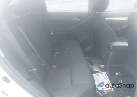 2011 Toyota Corolla Matrix z USA, uszkodzony, nr VIN 2T1KU4EE1BC540071